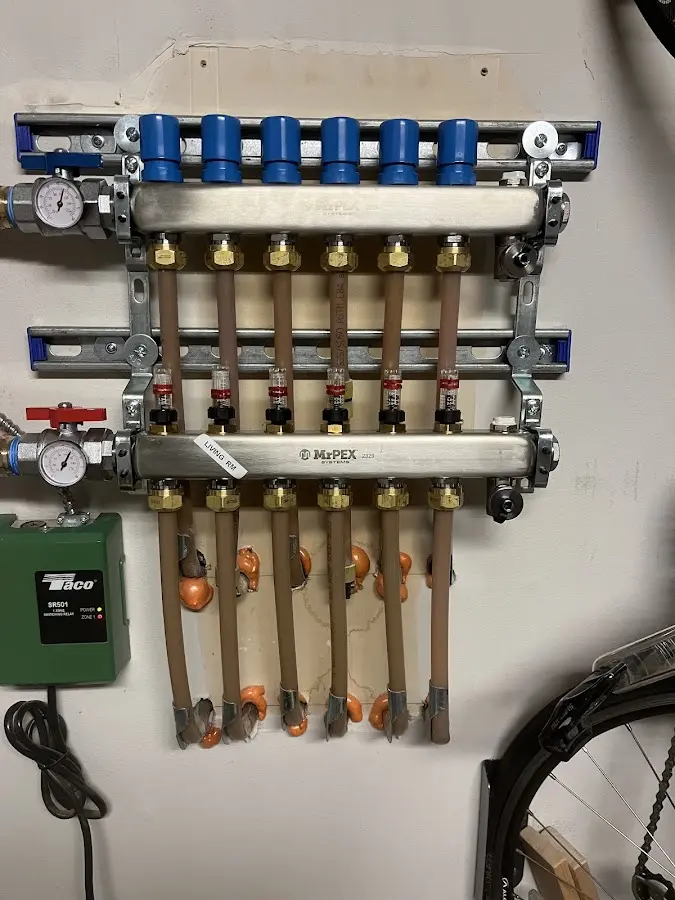 Plumber performing Leak Detection at a residential property in Pahokee